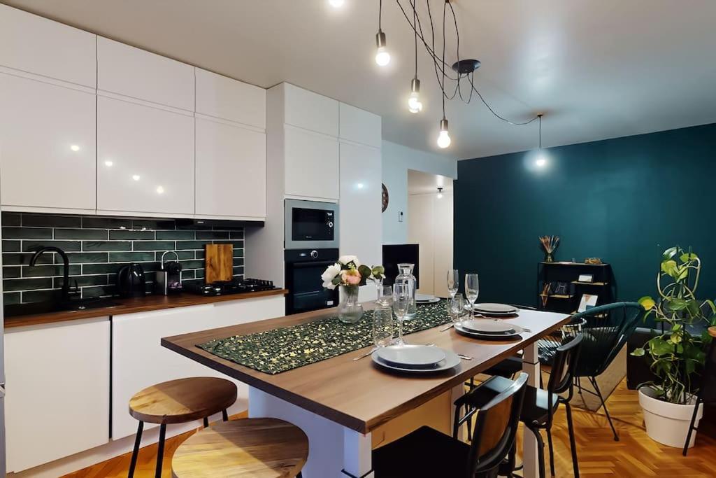 8 People - 4 Rooms - 2 Salle De Bain - Metro 7 & 14 - Porte Italie - Private Car Park- Wifi Le Kremlin-Bicêtre Exterior foto