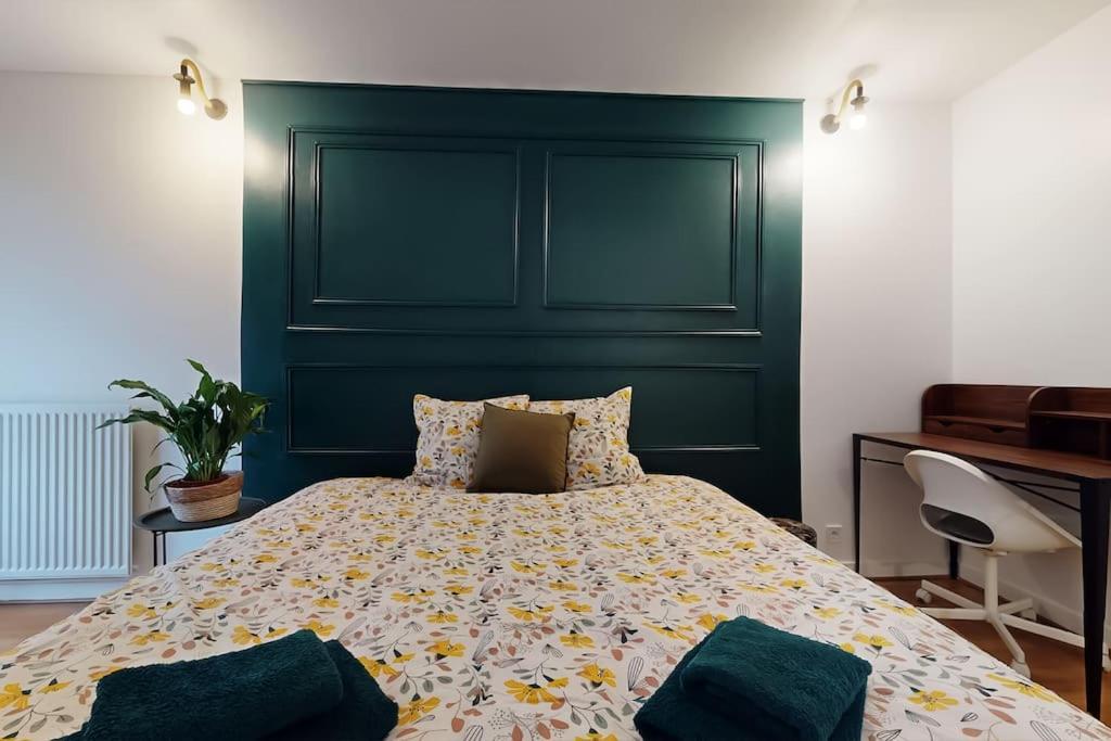 8 People - 4 Rooms - 2 Salle De Bain - Metro 7 & 14 - Porte Italie - Private Car Park- Wifi Le Kremlin-Bicêtre Exterior foto