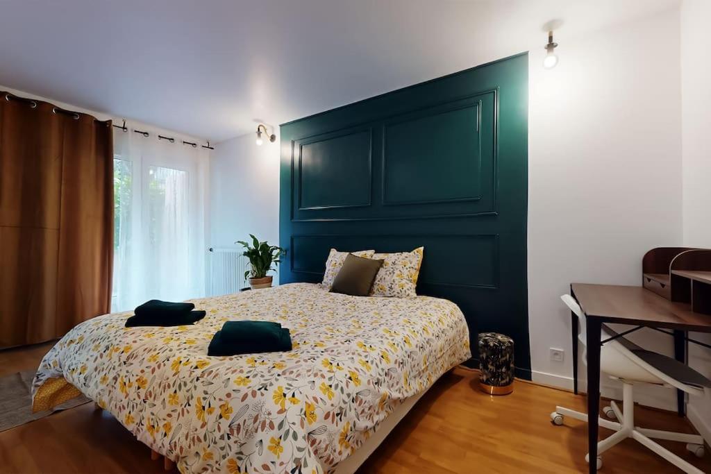 8 People - 4 Rooms - 2 Salle De Bain - Metro 7 & 14 - Porte Italie - Private Car Park- Wifi Le Kremlin-Bicêtre Exterior foto